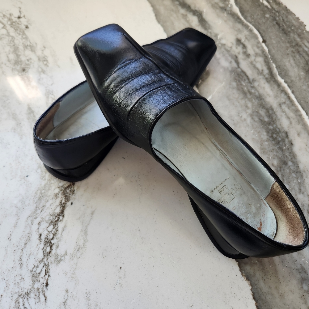 TJ Collections Limited Edition Shoes.  Size 37.5(UE)/ 7 US